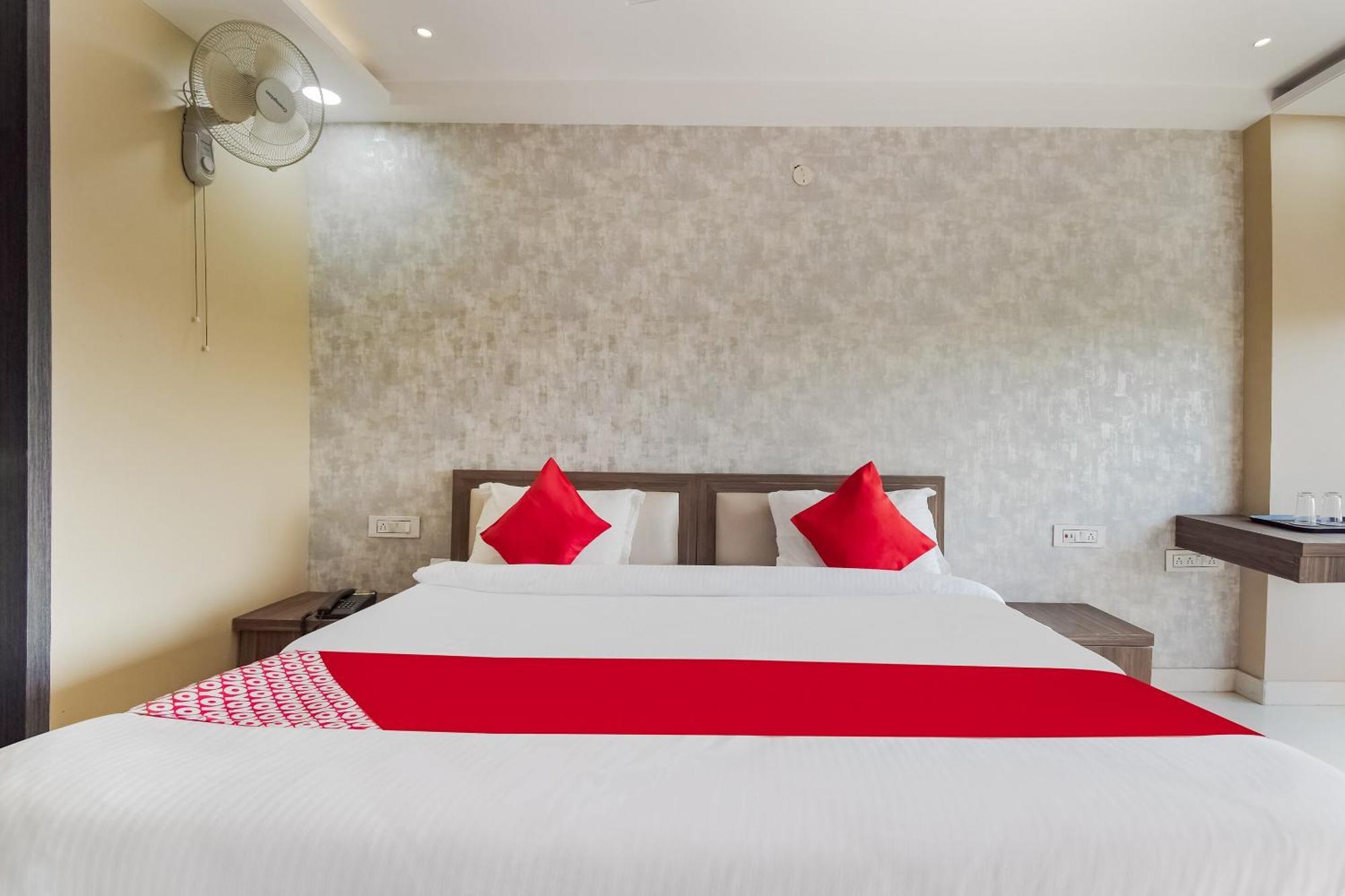 Super Hotel O The Moody Moon Hotel Divisione di Divisione di Jaipur Esterno foto